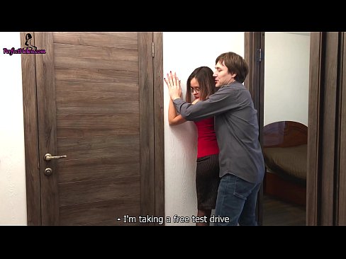 ❤️ Сексуальний ріелтор чуттєво смикає свою кицьку і трахається, продаючи свою квартиру - Кремпай Секс-відео на uk.liporno.ru